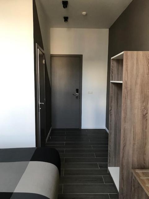 Hotel Stalingrad Brussel Buitenkant foto